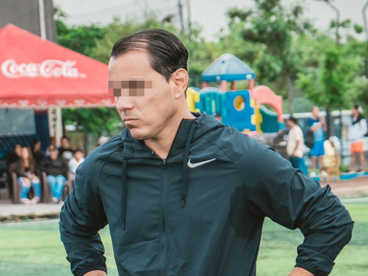 "La FIFA retira la credencial al diplomático en medio de acusaciones de agresión sexual y represalias contra víctimas"