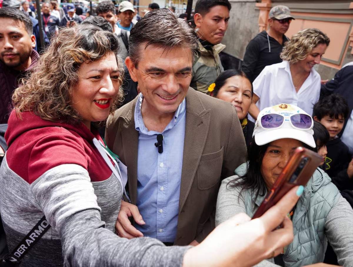 "Historia de Triunfo: Rodrigo Paz asume la Presidencia de Bolivia con Un Mandato Decisivo"