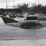 Tormenta de grandes proporciones azota a México: la lluvia no cesa y la alerta sigue en vigor.