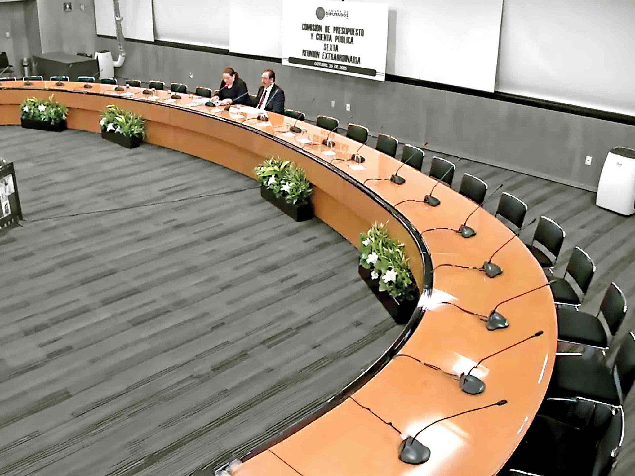 La Nueva Era del Debate: Congreso Virtual Exige Mayor Transparencia y Responsabilidad