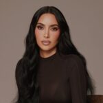 "Kim Kardashian sorprendida por hallazgos de un estudio que revela una extraña anomalía en su cerebro, desafiando las expectativas sobre la relación entre el éxito y la inteligencia"