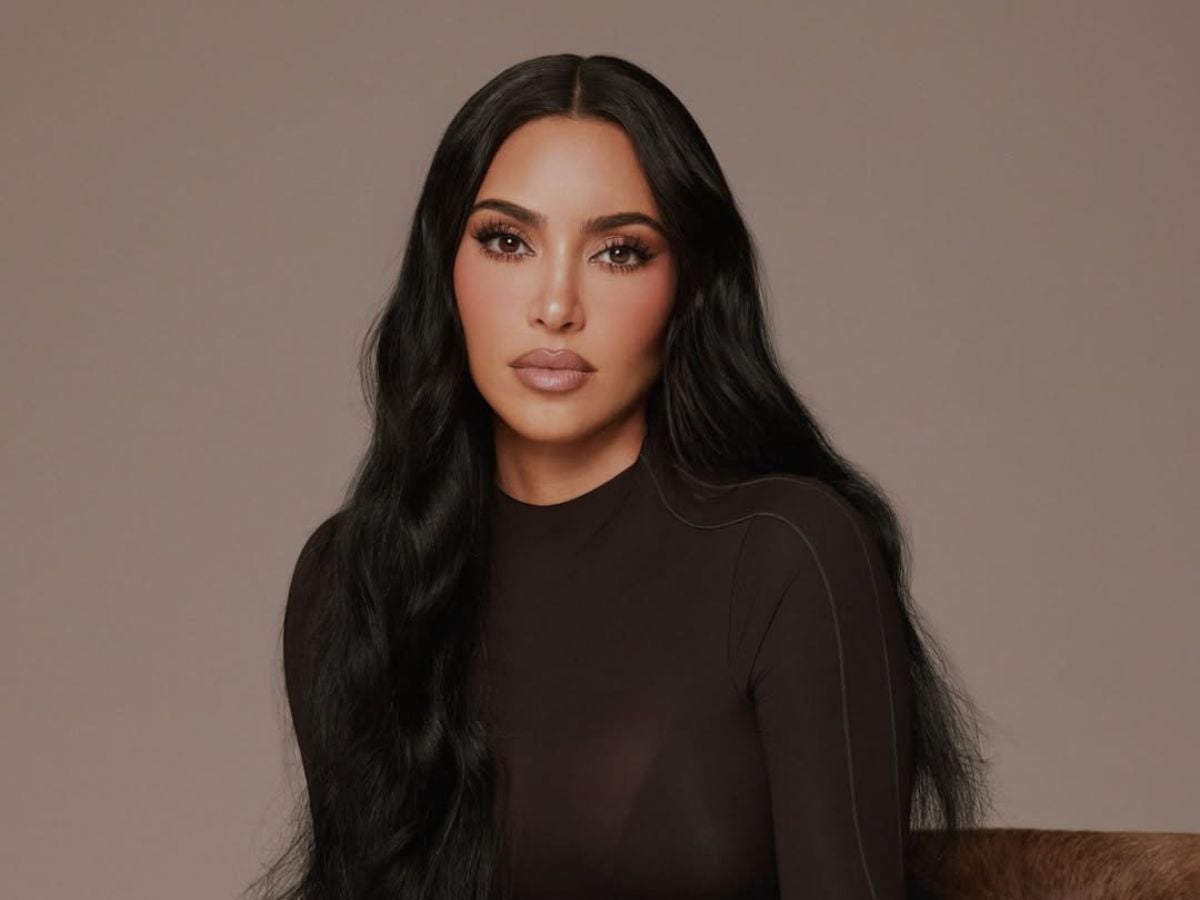 "Kim Kardashian sorprendida por hallazgos de un estudio que revela una extraña anomalía en su cerebro, desafiando las expectativas sobre la relación entre el éxito y la inteligencia"