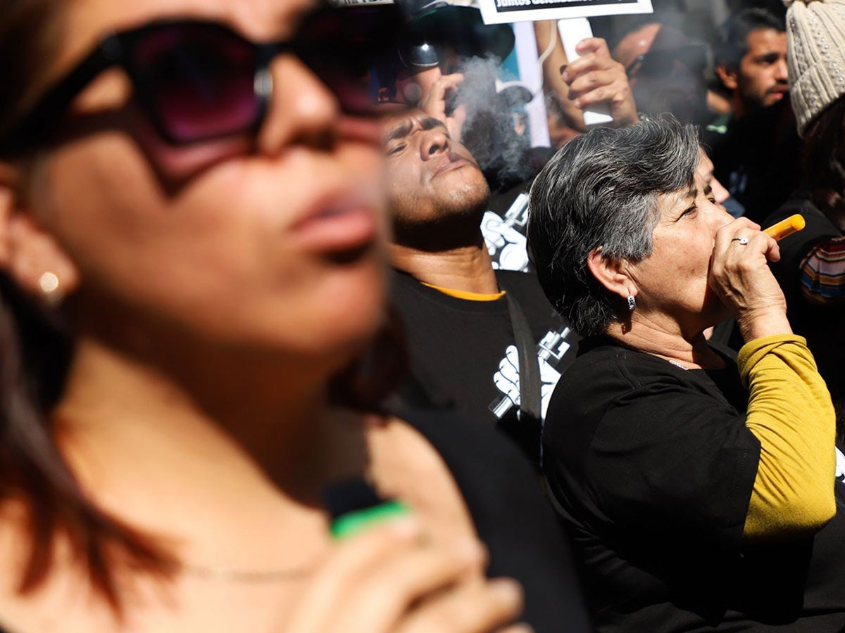 La epidemia de nicotina: ¿Qué penas y castigos se han impuesto a los productores y vendedores de vapeadores ilegales?