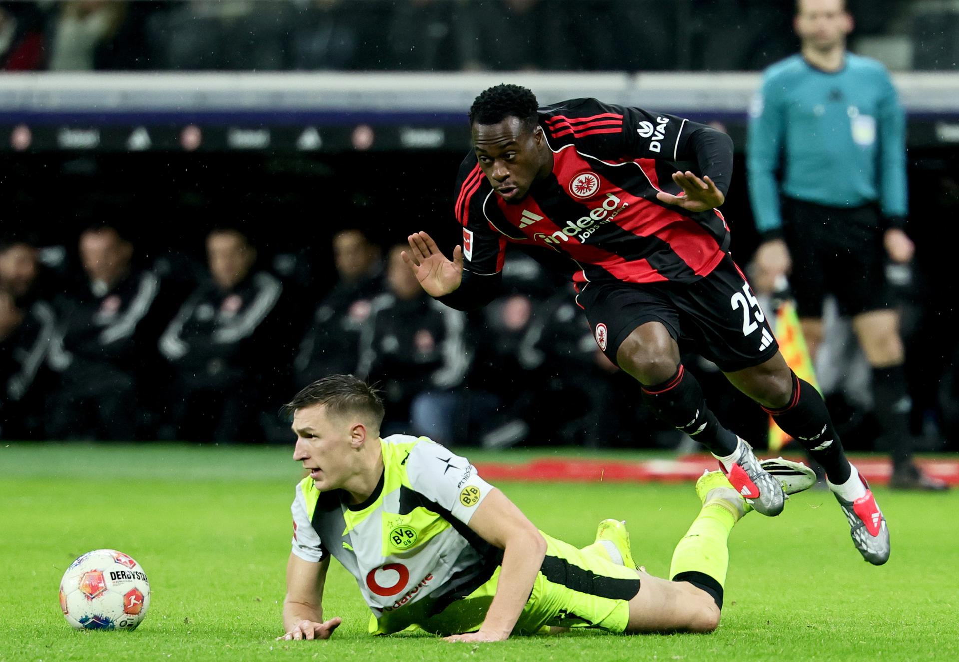 3-3. Chukwuemeka y el Dortmund esquivan la derrota en el minuto 96