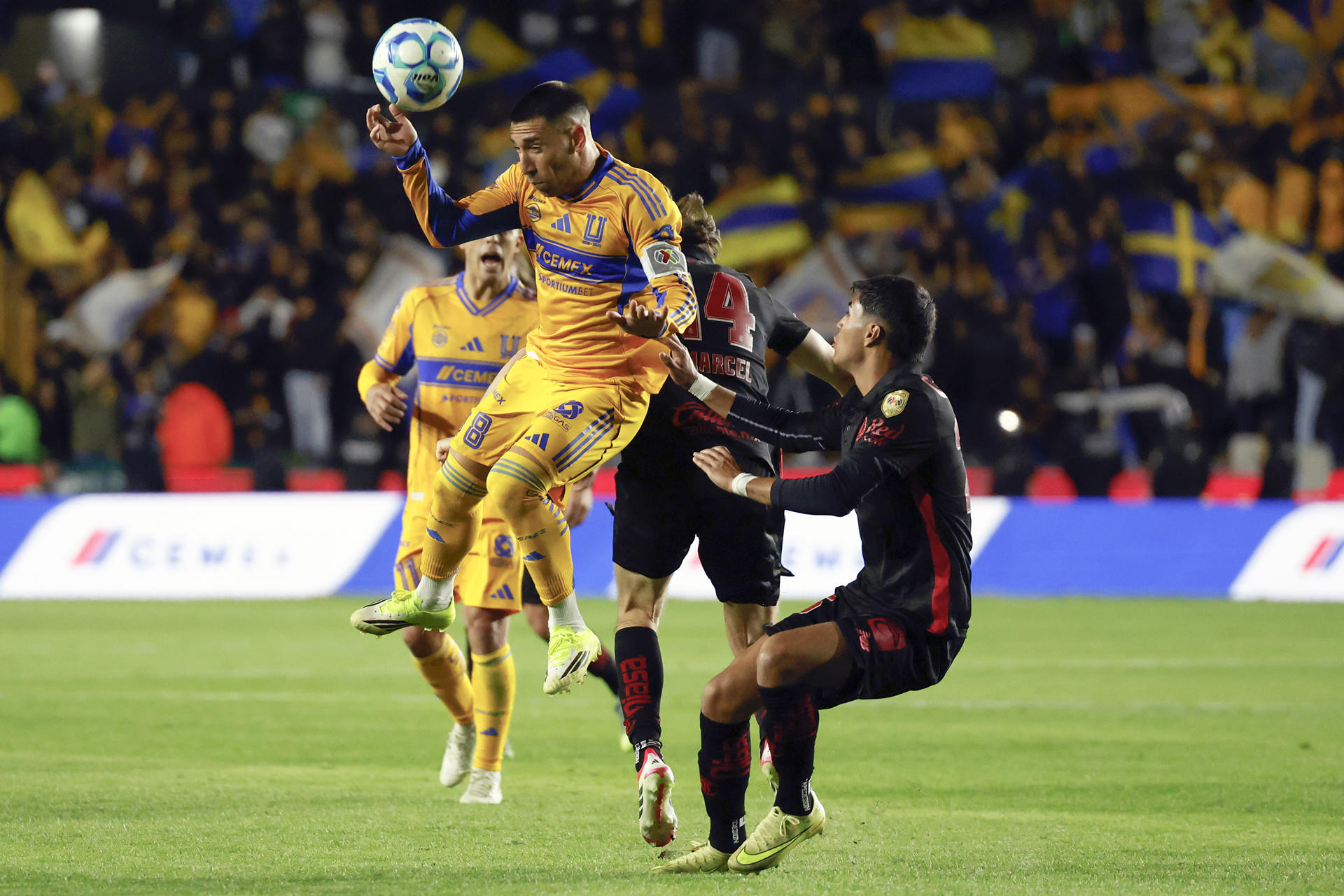 Toluca no logra ganar ante Tigres y pierde el liderato